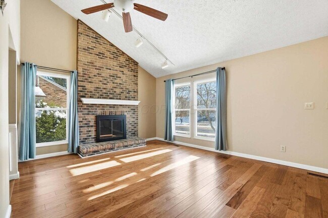 Photo - 1986 Sutter Pkwy