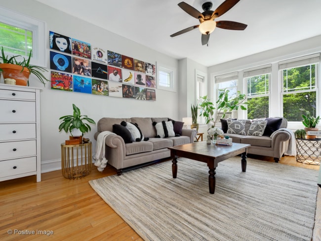 Photo - 2501 N Washtenaw Ave Unidad APT 2