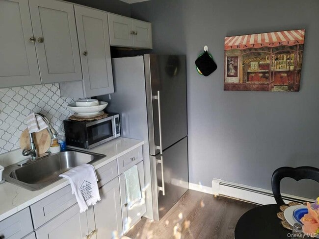 Photo - 320 Clayton St