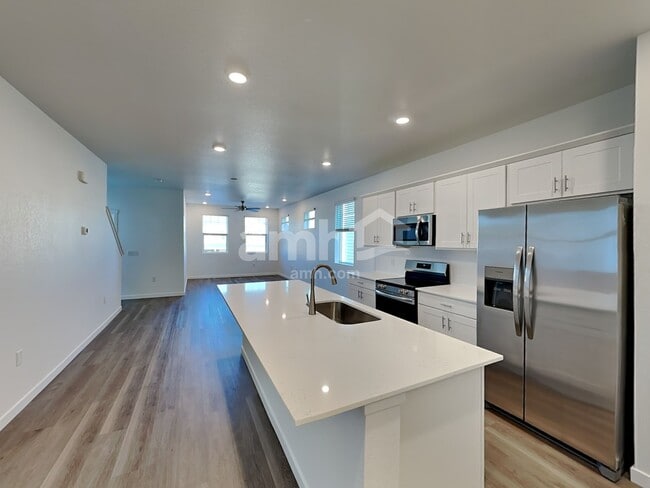 Photo - 26145 E Calhoun Pl