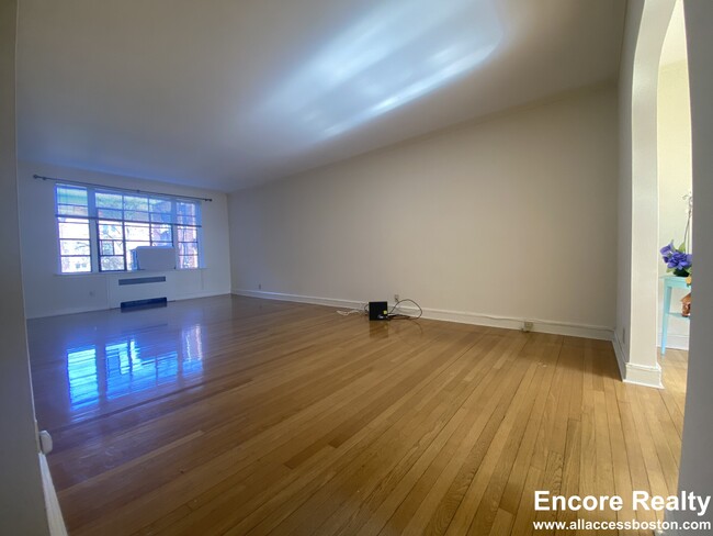 111 Longwood Ave