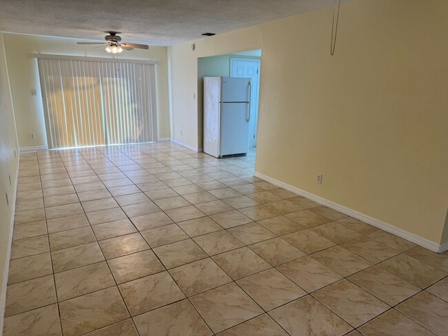 Photo - Unfurnished Annual Rental Now.