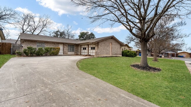 Building Photo - 4710 Casa Bello St