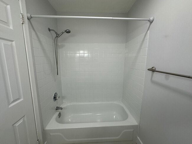 Photo - 2333 Catharine St