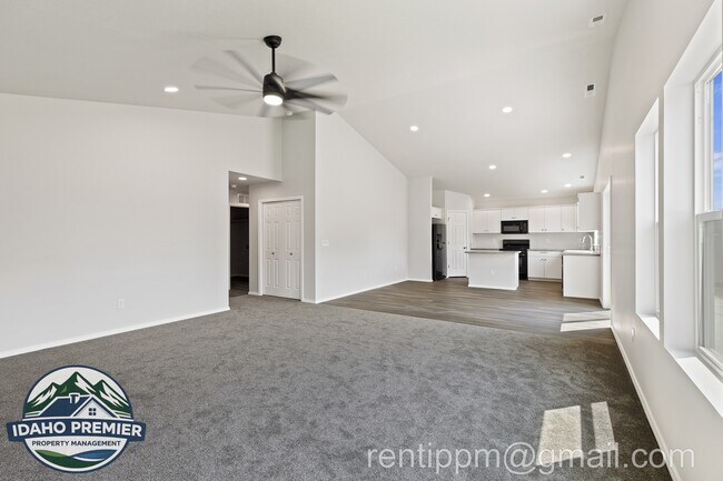 Photo - 12383 Genevieve St