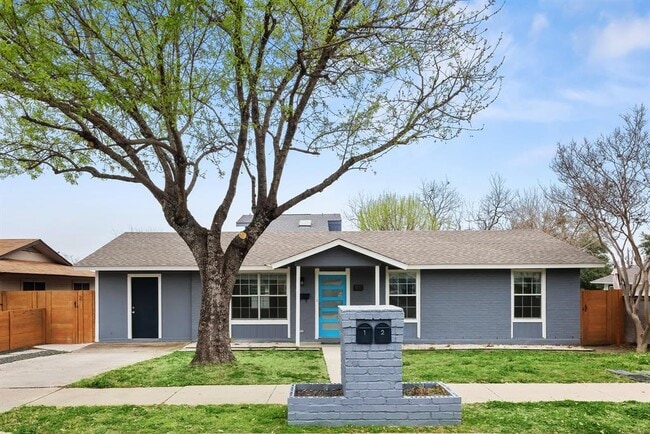 Building Photo - 1111 Lawson Ln