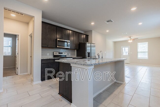 Photo - 10110 Jardin Verde