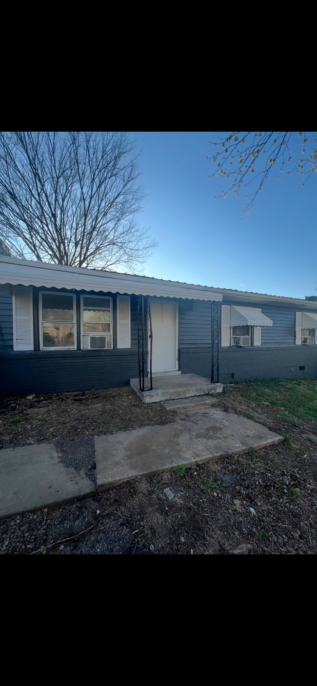 Building Photo - 699 Perry Dr Rental