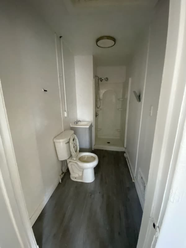 Photo - 221 Licking St