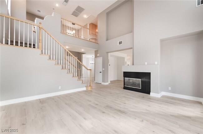 Photo - 299 Queen Creek Cir