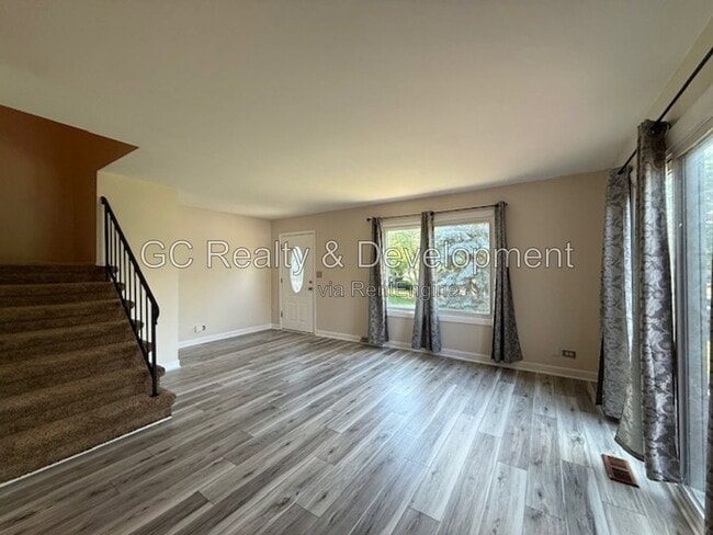 Photo - 280 Paddock Cir