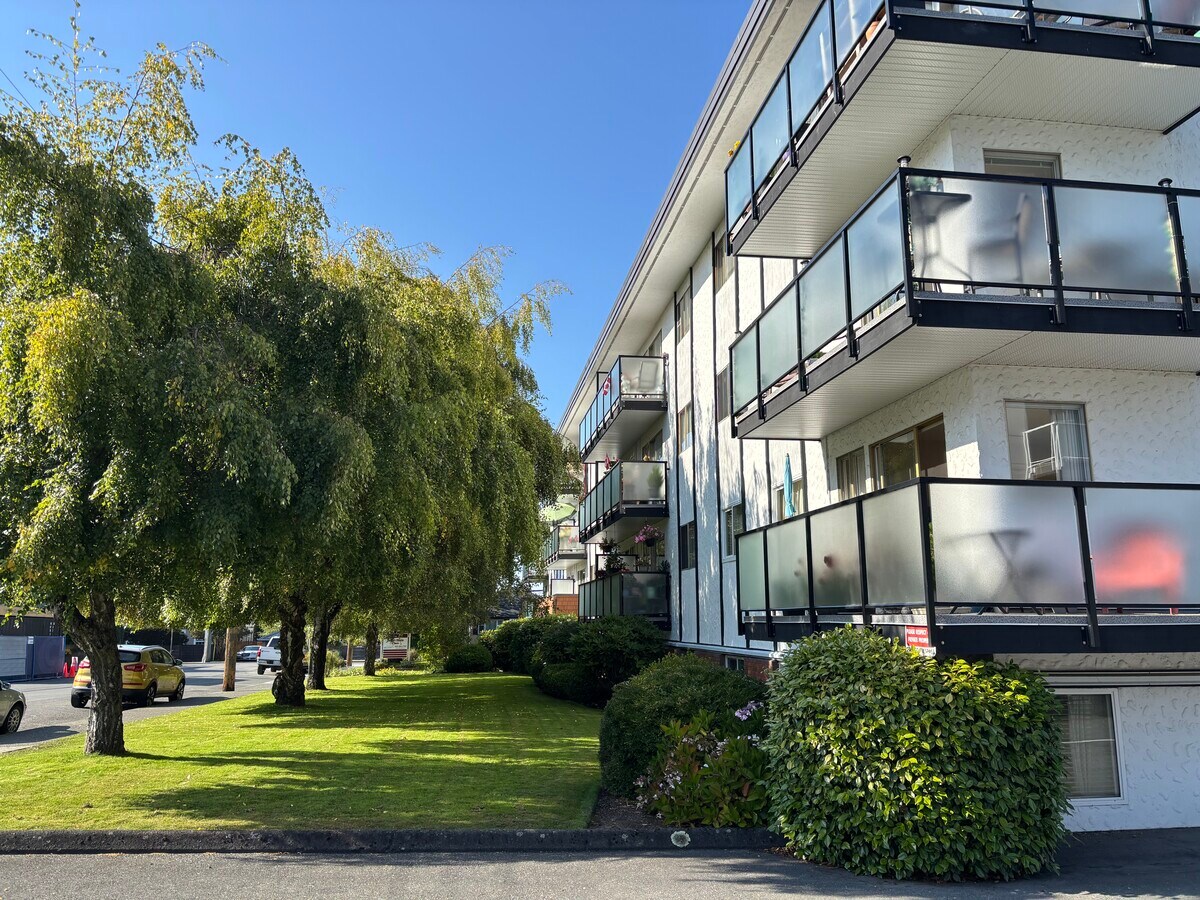 Photo - Robert Leslie Place