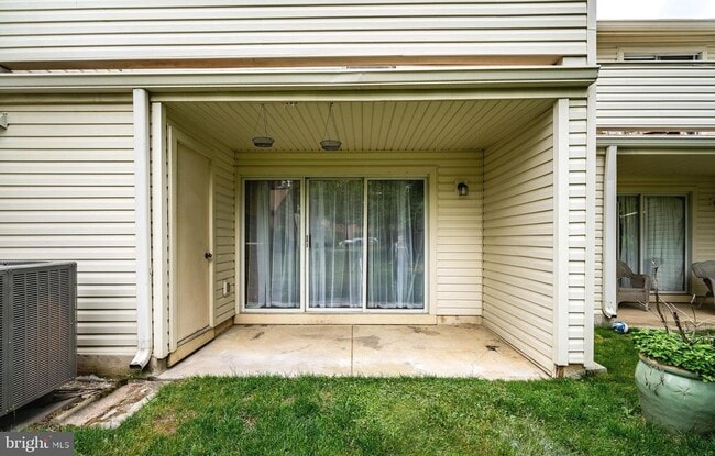 Photo - 314 Headhouse Ct