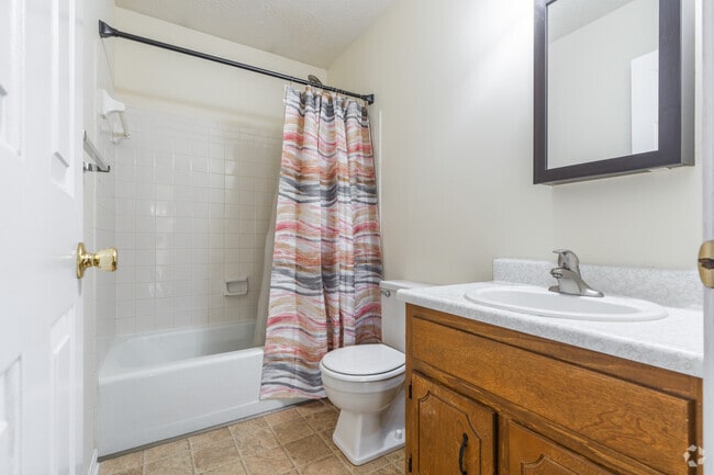 2BR, 2BA - 1,050SF - Primary Bathroom