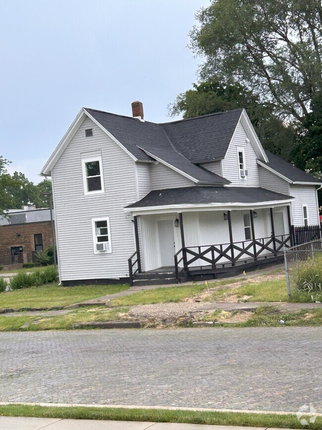 Building Photo - 430 Cottage Grove Ave Rental