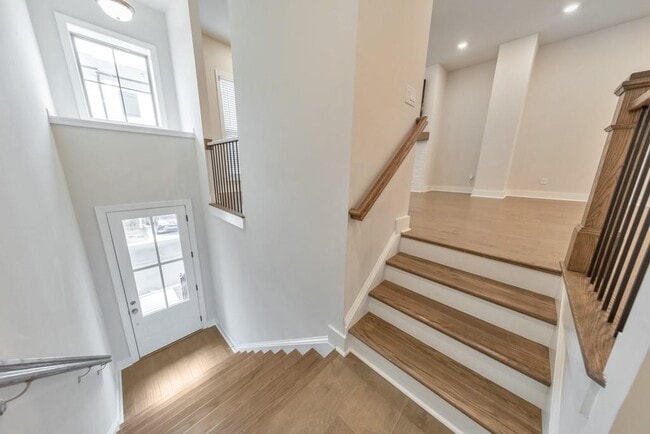 Photo - 413 Bishop Ln