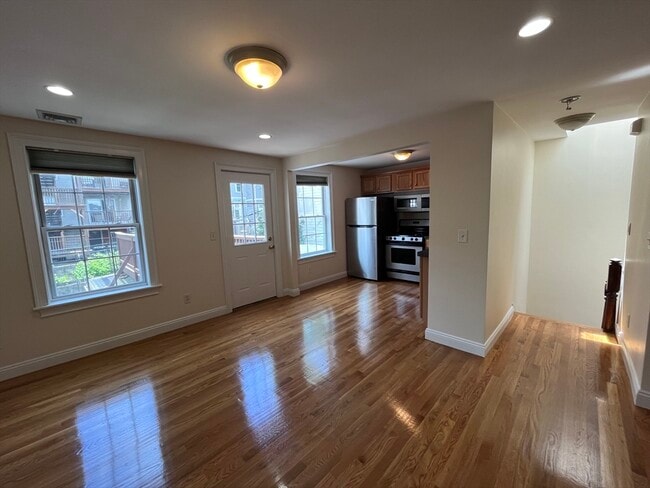 Photo - 16 Gates St Unit 3