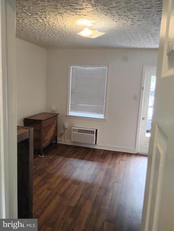 Building Photo - 268 Wilkes St Unit 8 Rental