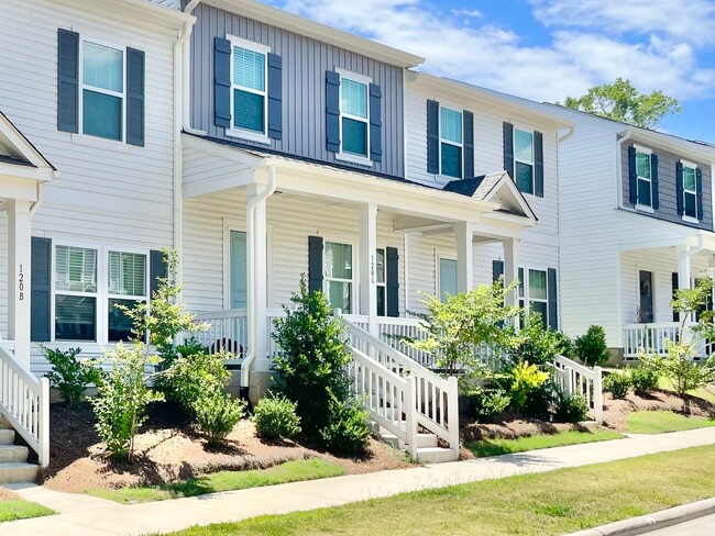 3 br 2.5 ba townhome, covered front porch ... - 3 br 2.5 ba townhome, covered front porch ...