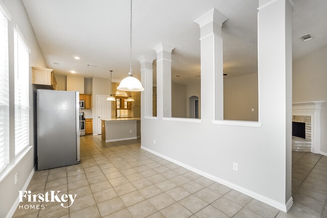 Photo - 16042 Belleshire Ln