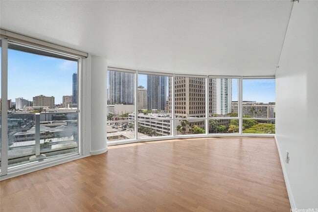 Building Photo - 1296 Kapiolani Blvd Unit Moana Pacific Luxury 3BR Condo