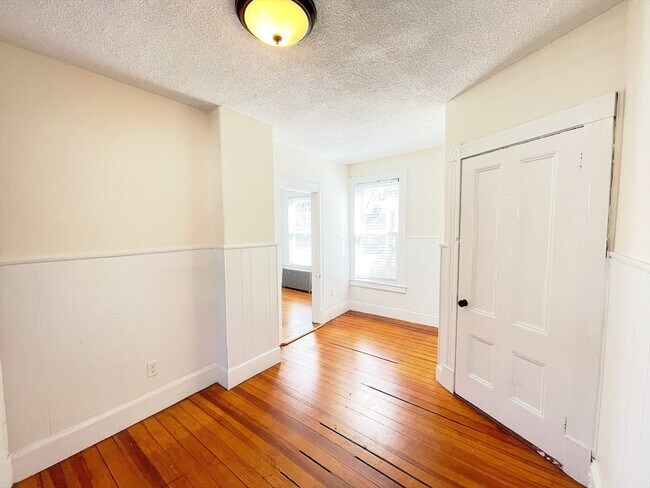 Photo - 51 W Jenness St