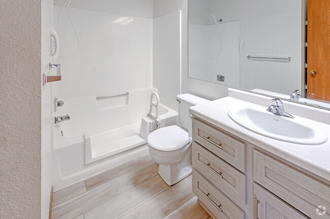 2BR, 1BA - 915SF - Village Place Apartments