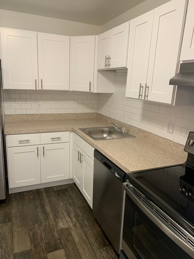 Photo - Coach House Apartments