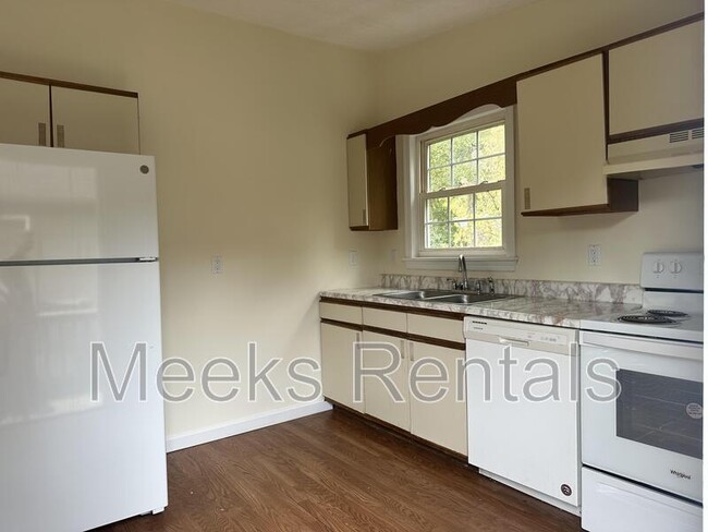 Photo - 112 Botley Ln
