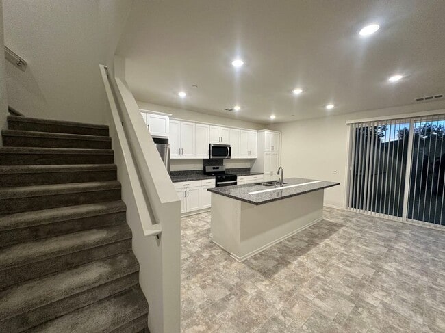 Photo - 1713 Julie Dr