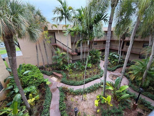 Photo - 10875 SW 112th Ave Unit 303