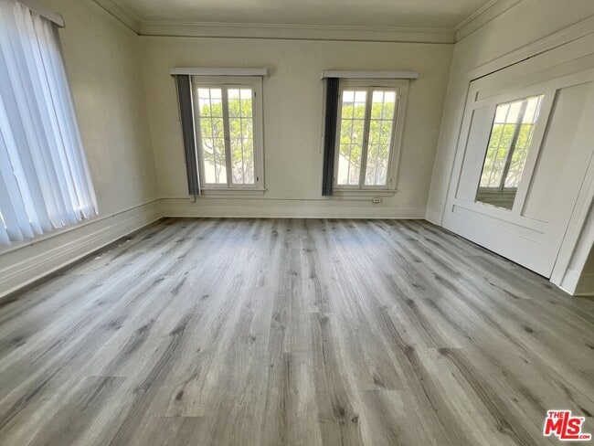 Photo - 946 S Burlington Ave Unidad 201