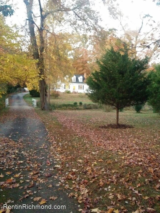 Photo - 4 br, 3 bath House - 5138 W. Belmont Road