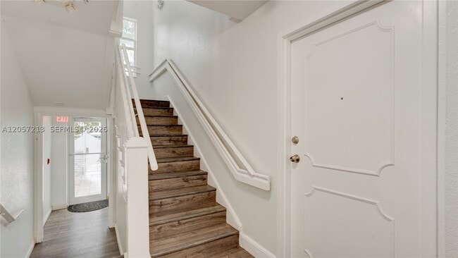 Building Photo - 1550 Drexel Ave Unit 101