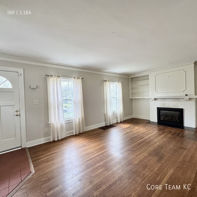 Photo - 411 W 60th Terrace