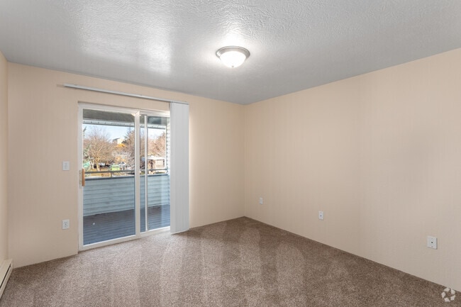 1BR, 1BA - 719SF
