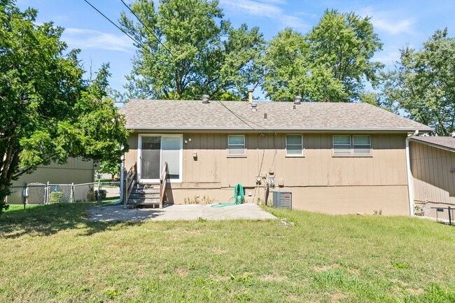 Photo - Stylish 3-Bed, 2-Bath Renovated Home with ...