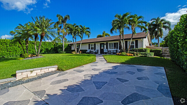 Building Photo - 7334 Overlook Dr Rental