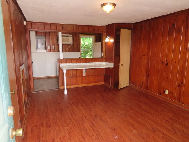 Building Photo - 15091 Fort Campbell Blvd Rental