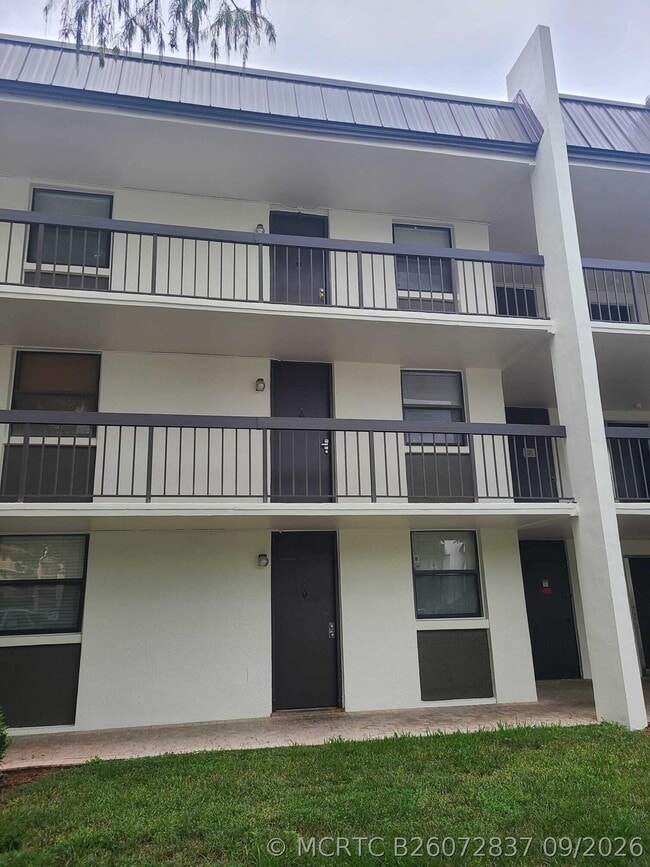 Photo - 8419 Forest Hills Dr Unit 105