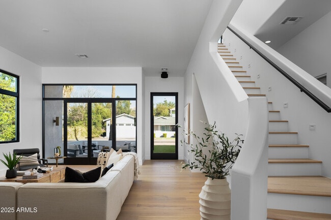 Photo - 4120 N 44th Pl