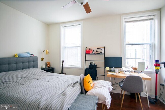 Photo - 1431 Lombard St Unit 2