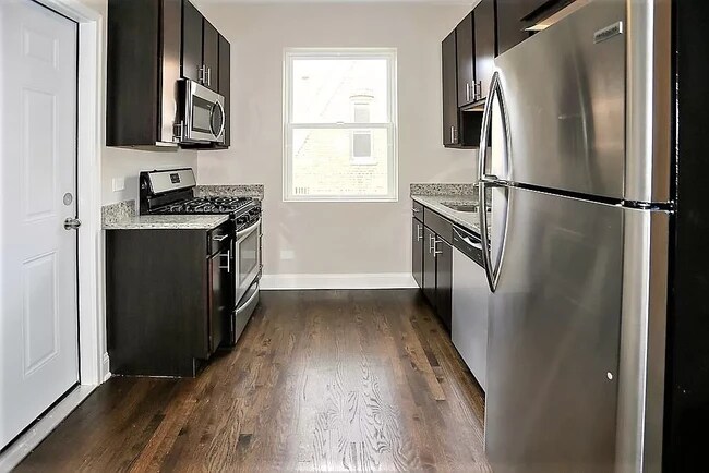 Photo - 1437 W Carmen Ave Unidad F1