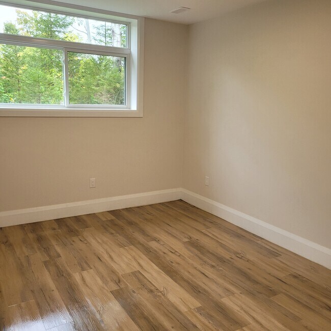 Photo - 846 Sixth St Unit Basement