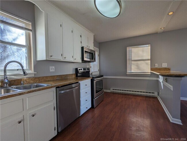 Photo - 56 Elm St Unit 28