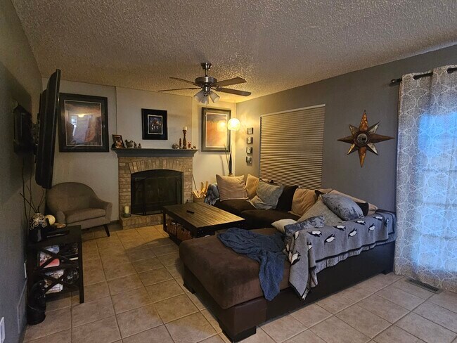 Family room - 6265 Nassau Ct