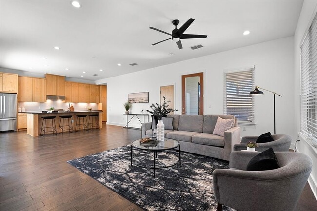 Photo - 7813 Mullen Dr