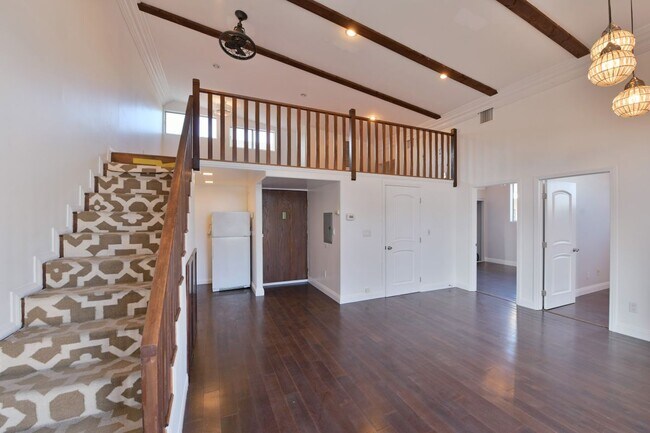 Photo - 7929 Blackburn Ave