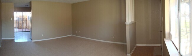 Photo - 2202 Hunt Dr Unidad Apt C