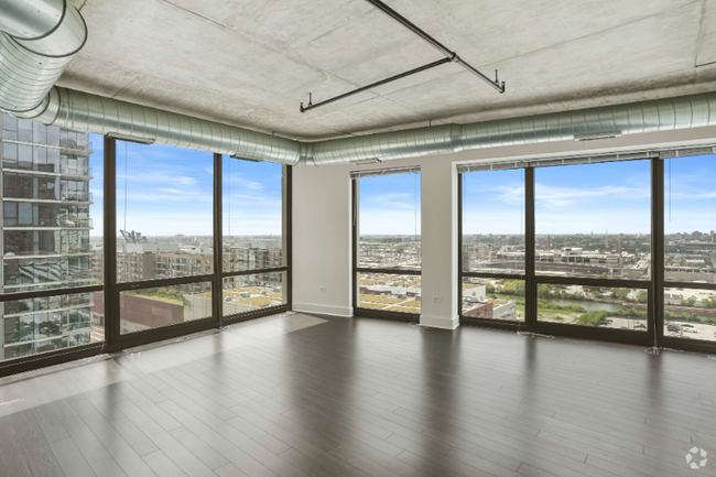 Building Photo - 889 S Clark St Rental